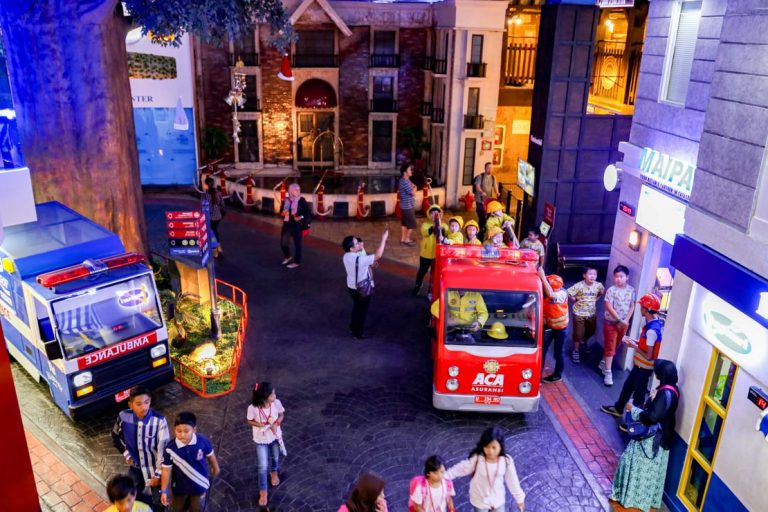 Kidzania (Pacific Place) – Team Curious